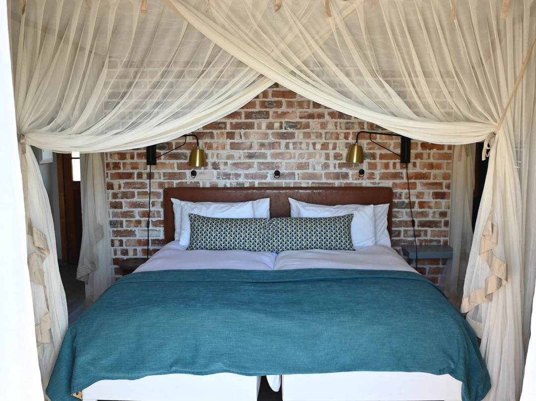 埃托沙乡村酒店主图