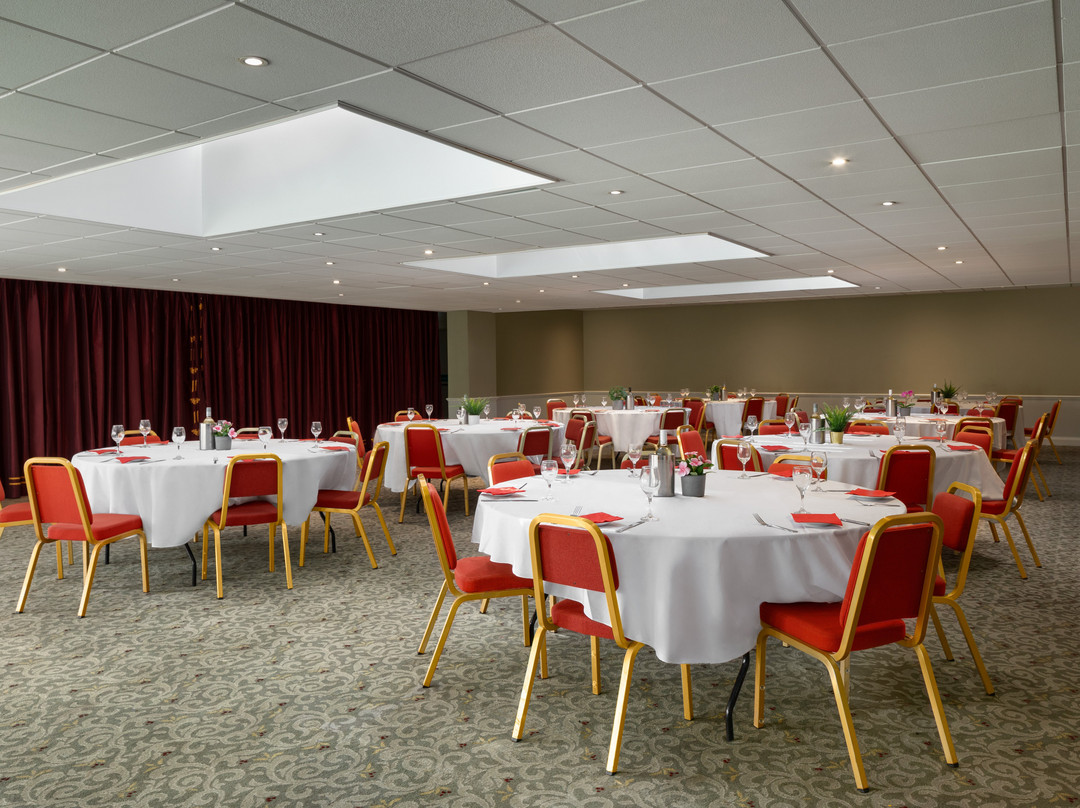 Ramada By Wyndham Cheltenham主图