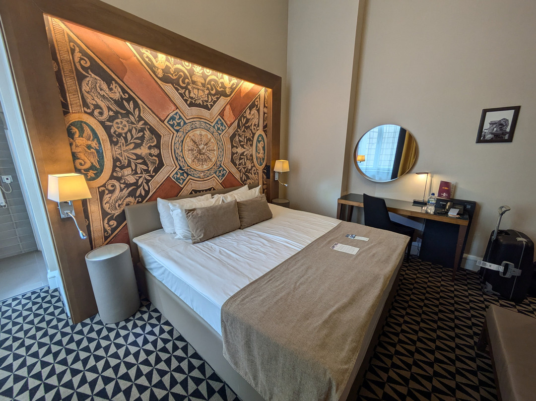 布达佩斯时光酒店主图