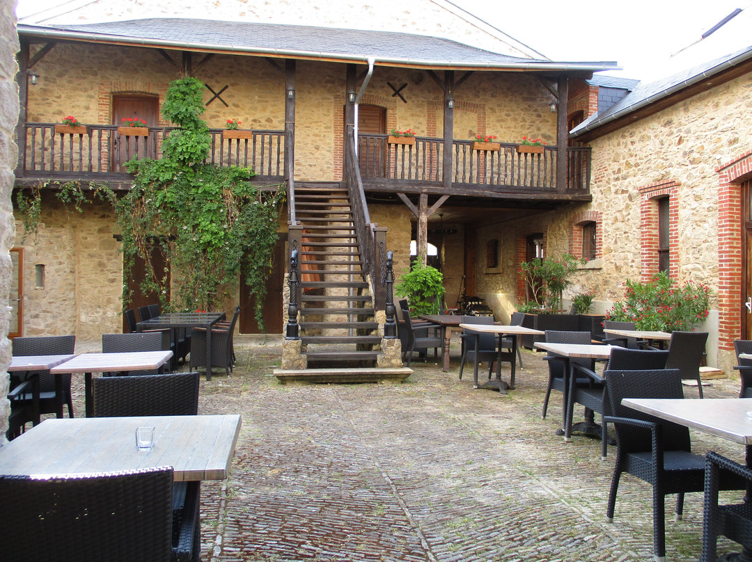 瓦艾尔地区酒店主图