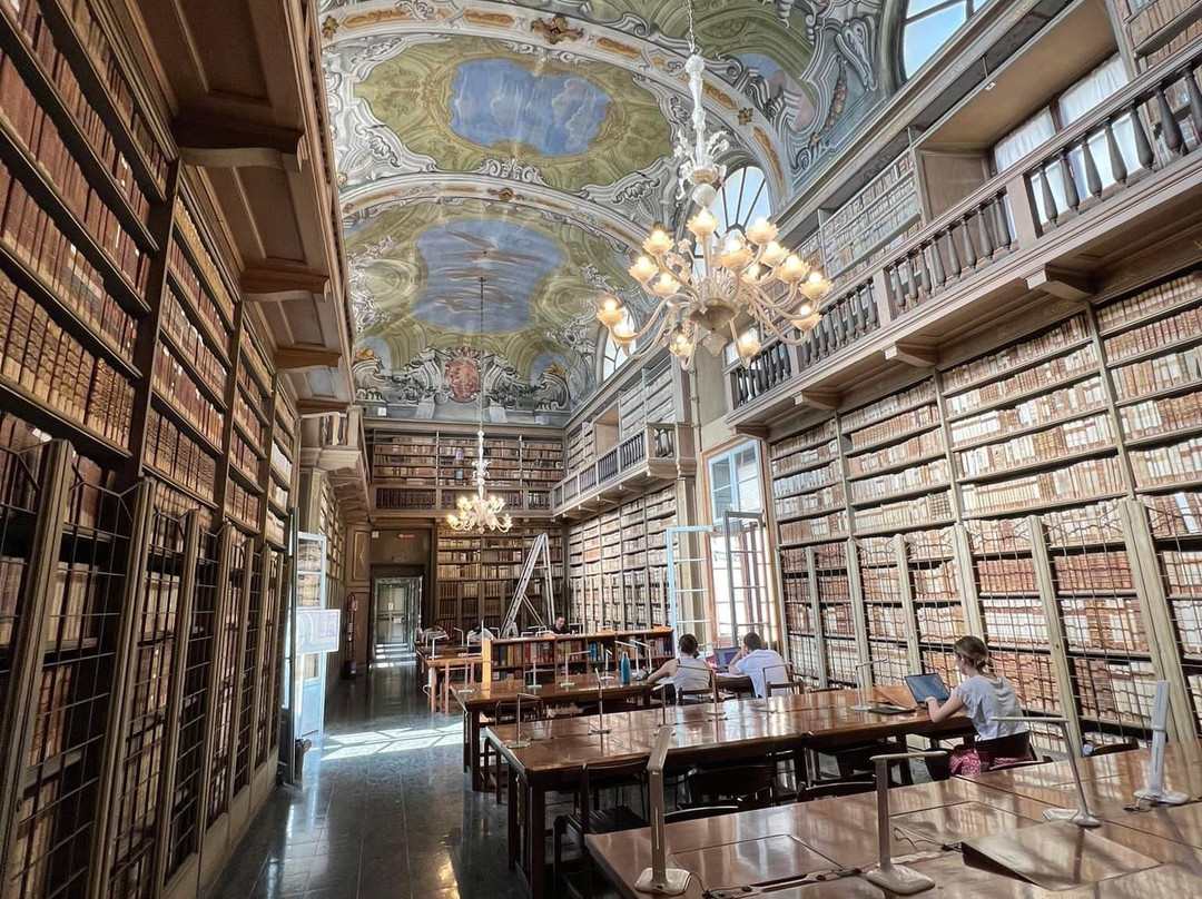 Biblioteca Queriniana e il Palazzo vescovile-布雷西亚必去景点