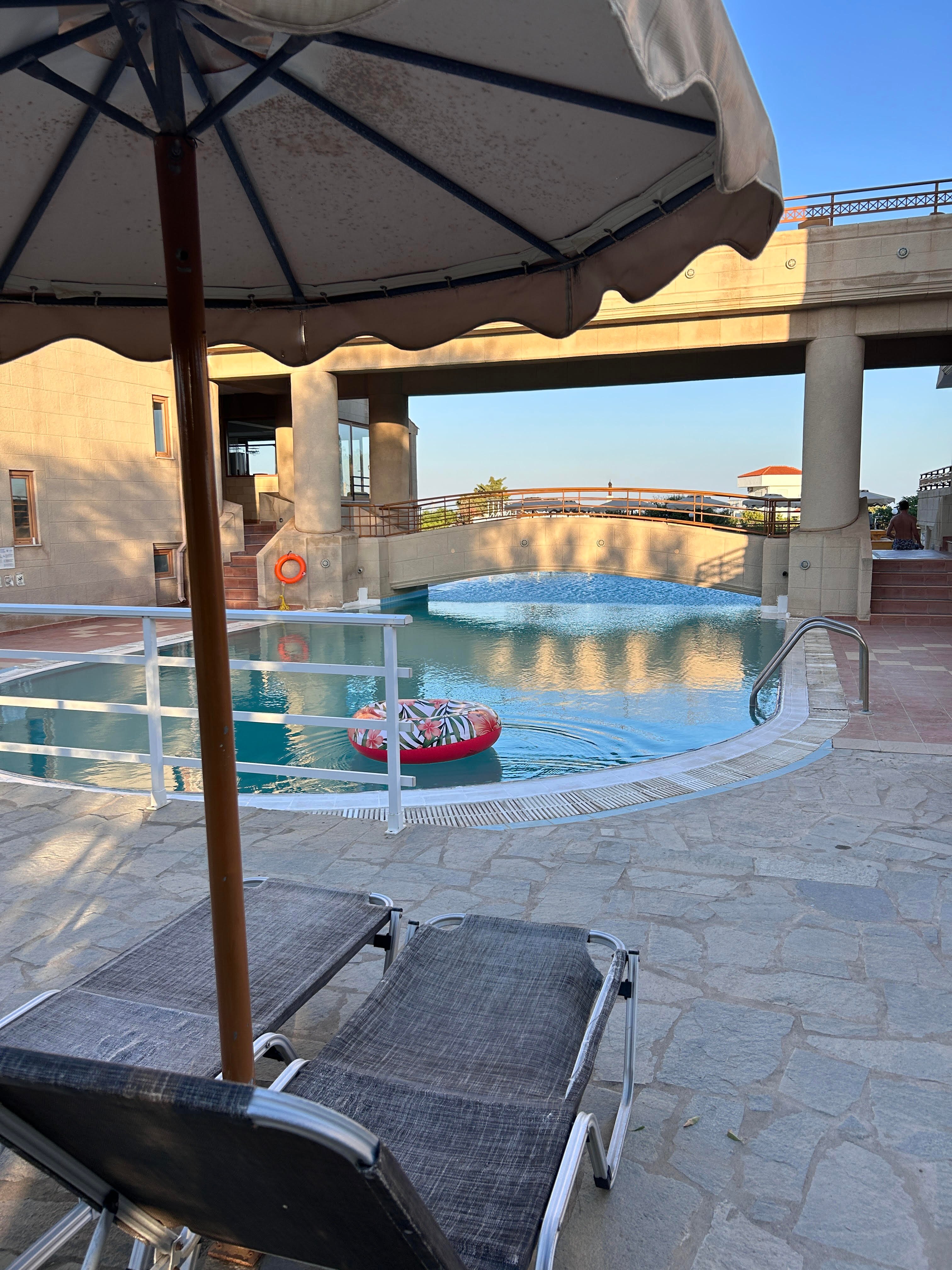 Ledras Beach Hotel-泳池