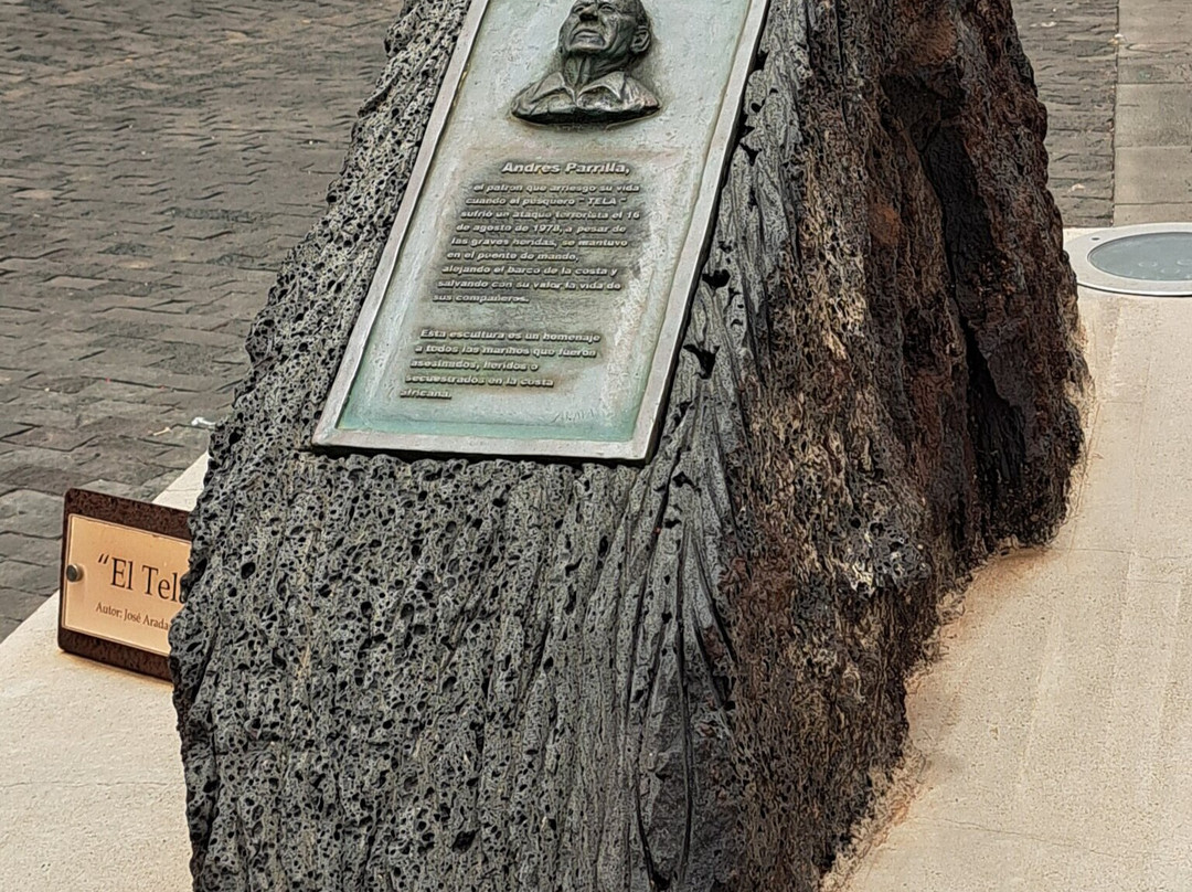 Estatua De Andres Parrilla