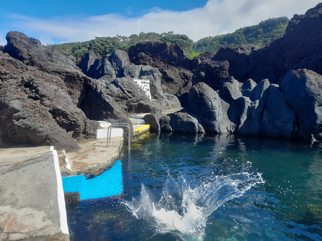 Piscinas Naturais do Varadouro-Capelo必去景点