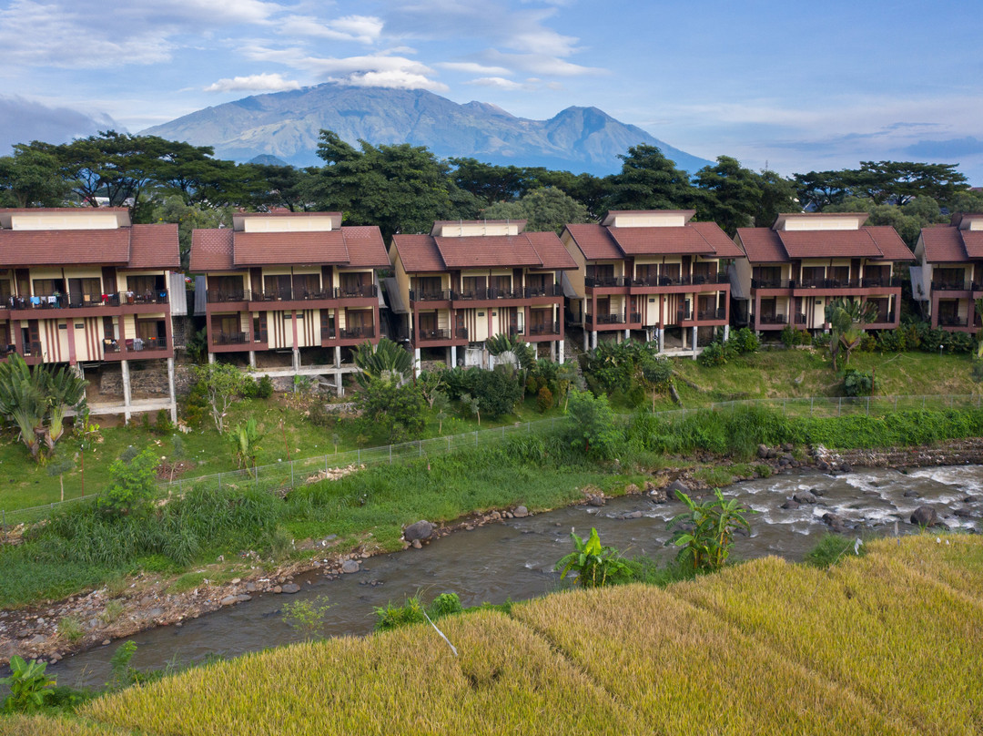 Bess Resort And Waterpark Lawang主图