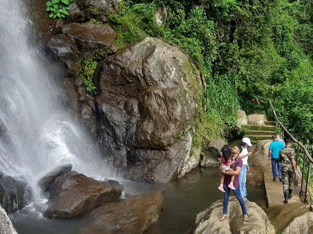 Hunnasgiriya Water Fall景点图片