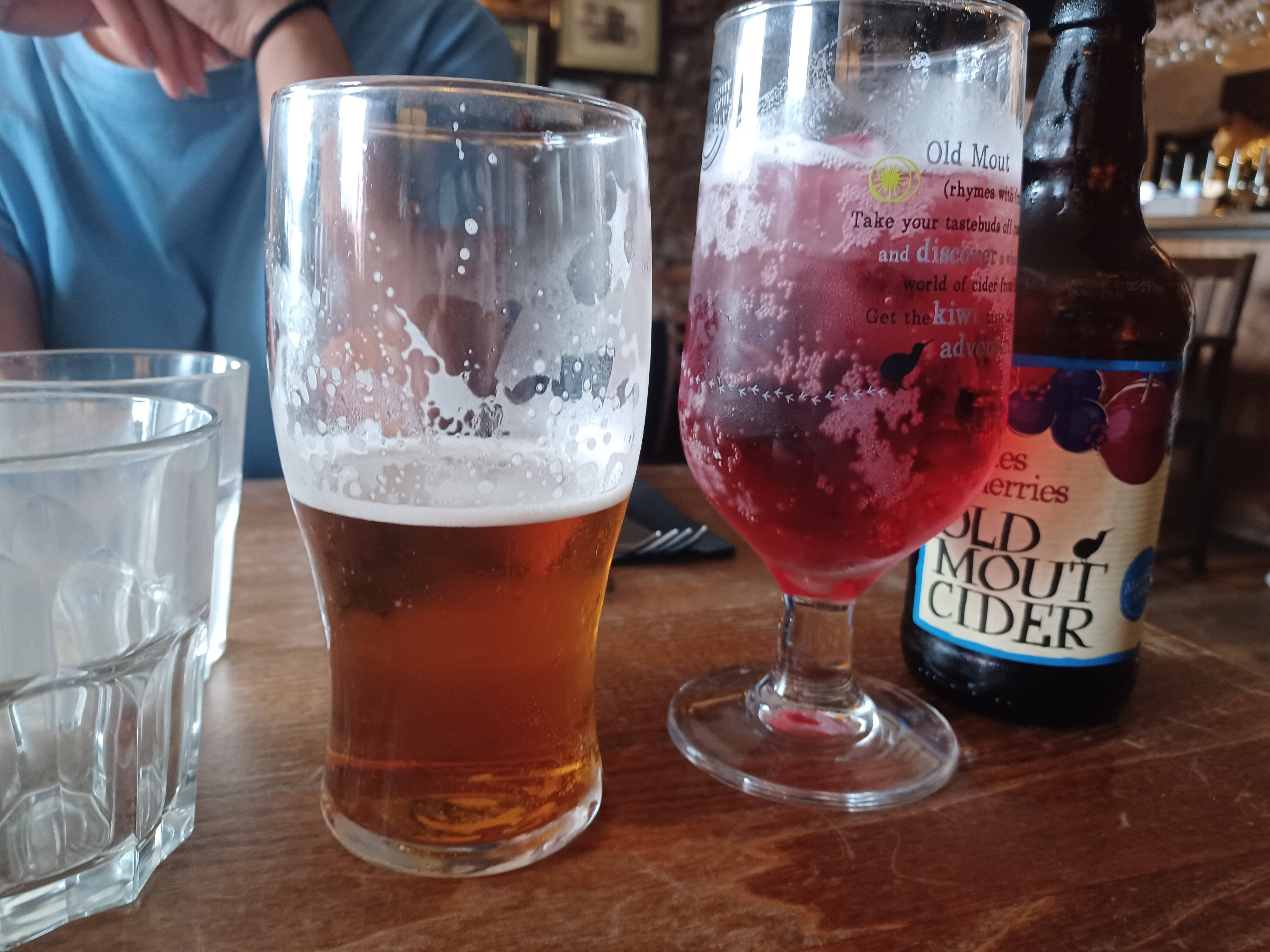 Rose and Crown-官方