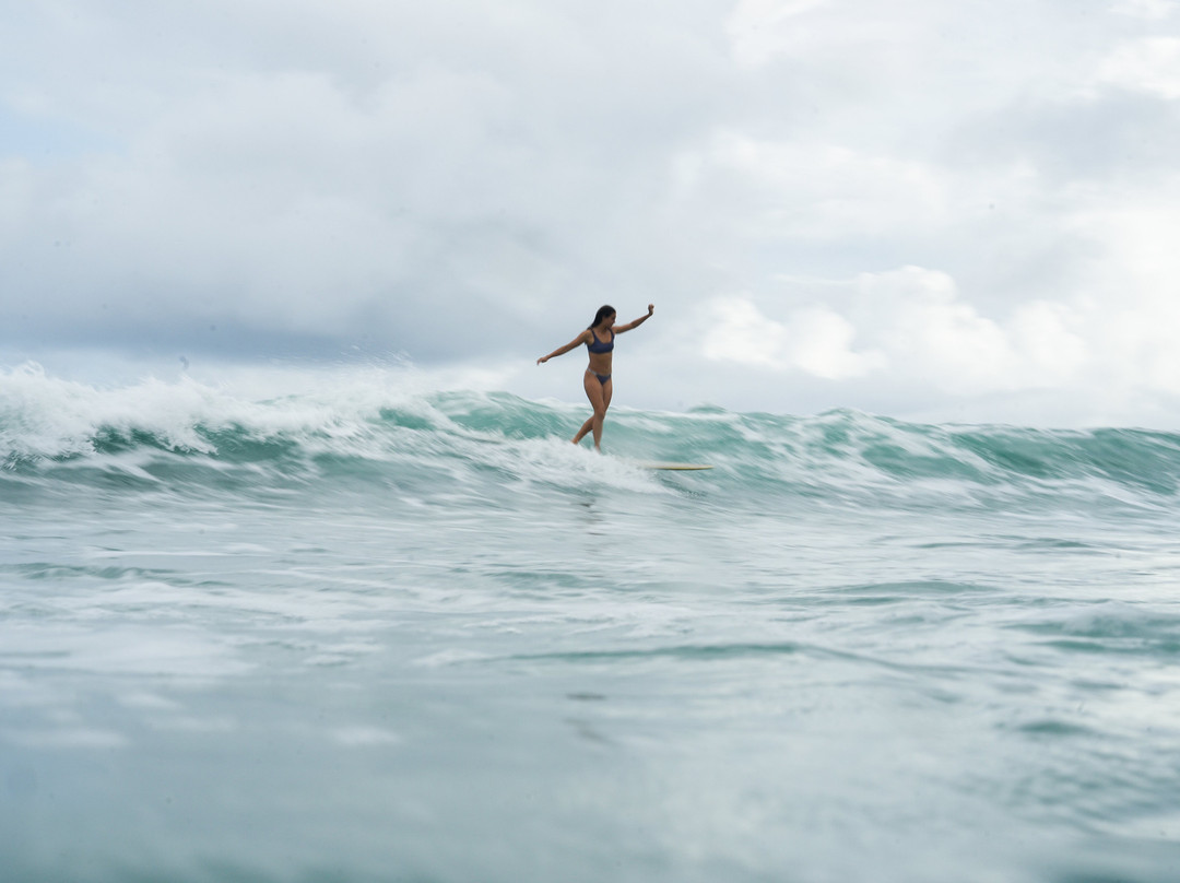 Surf With Amigas - Costa Rica景点图片