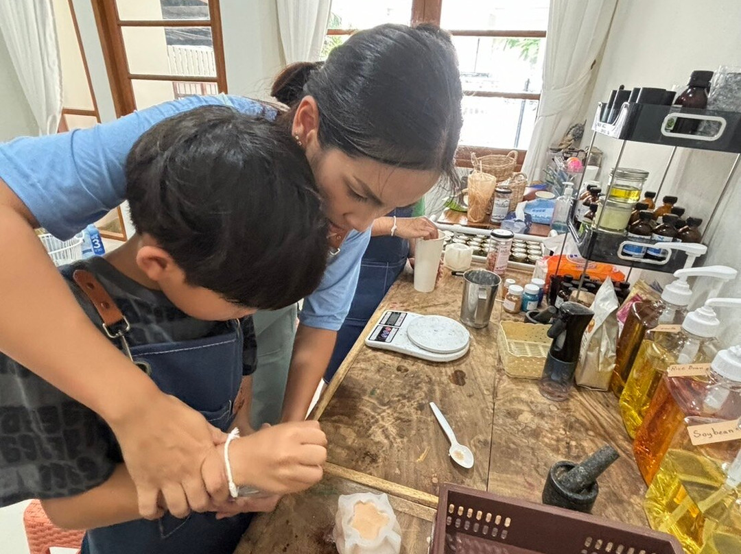 Amara Soap Making Class-清莱必去景点