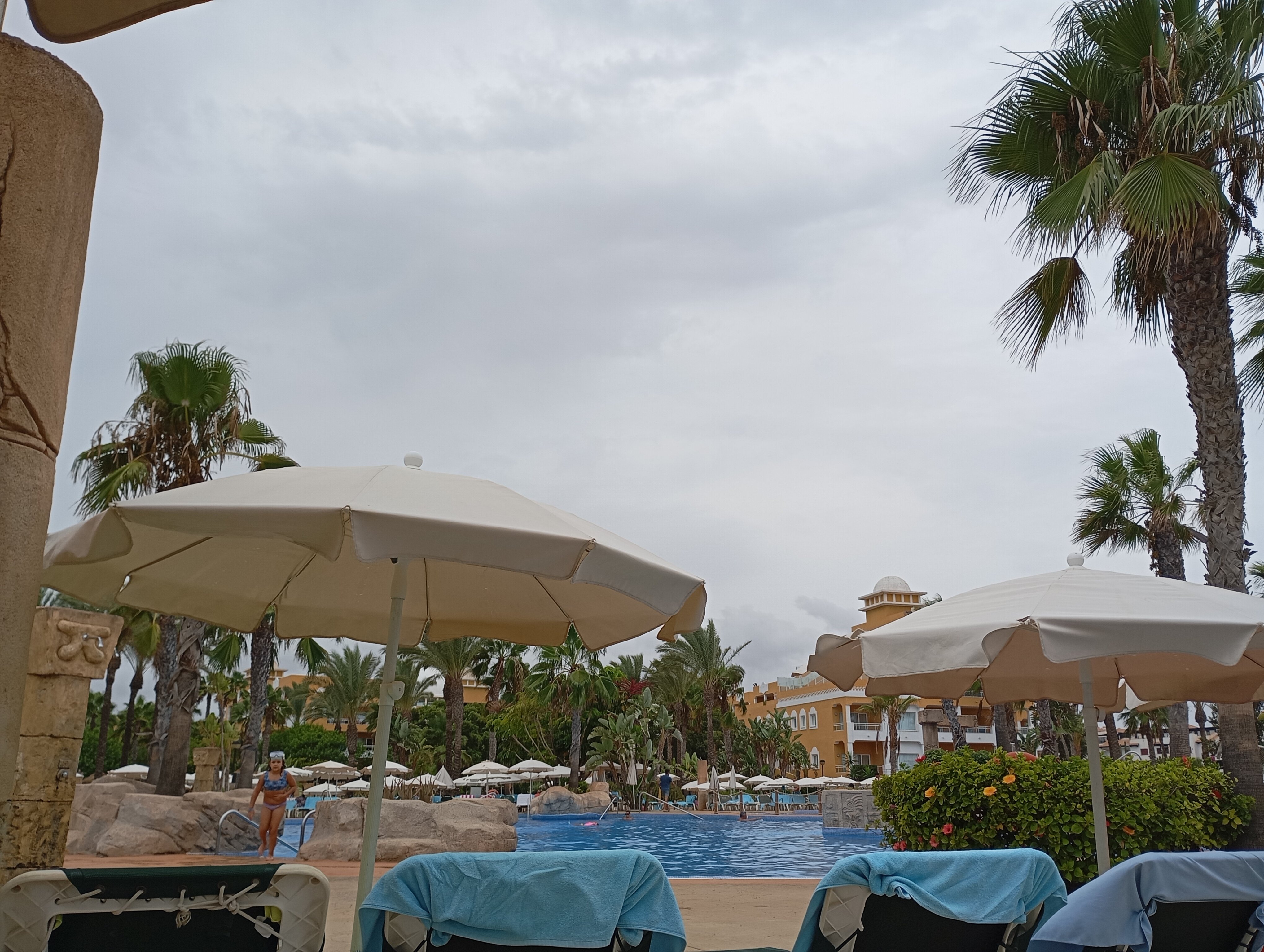 Playazimbali Hotel-泳池