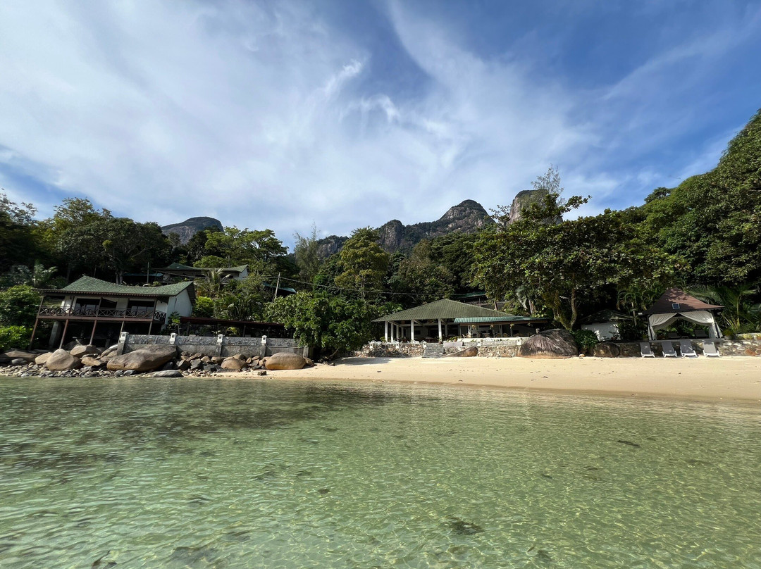 米纳安格湾度假酒店主图