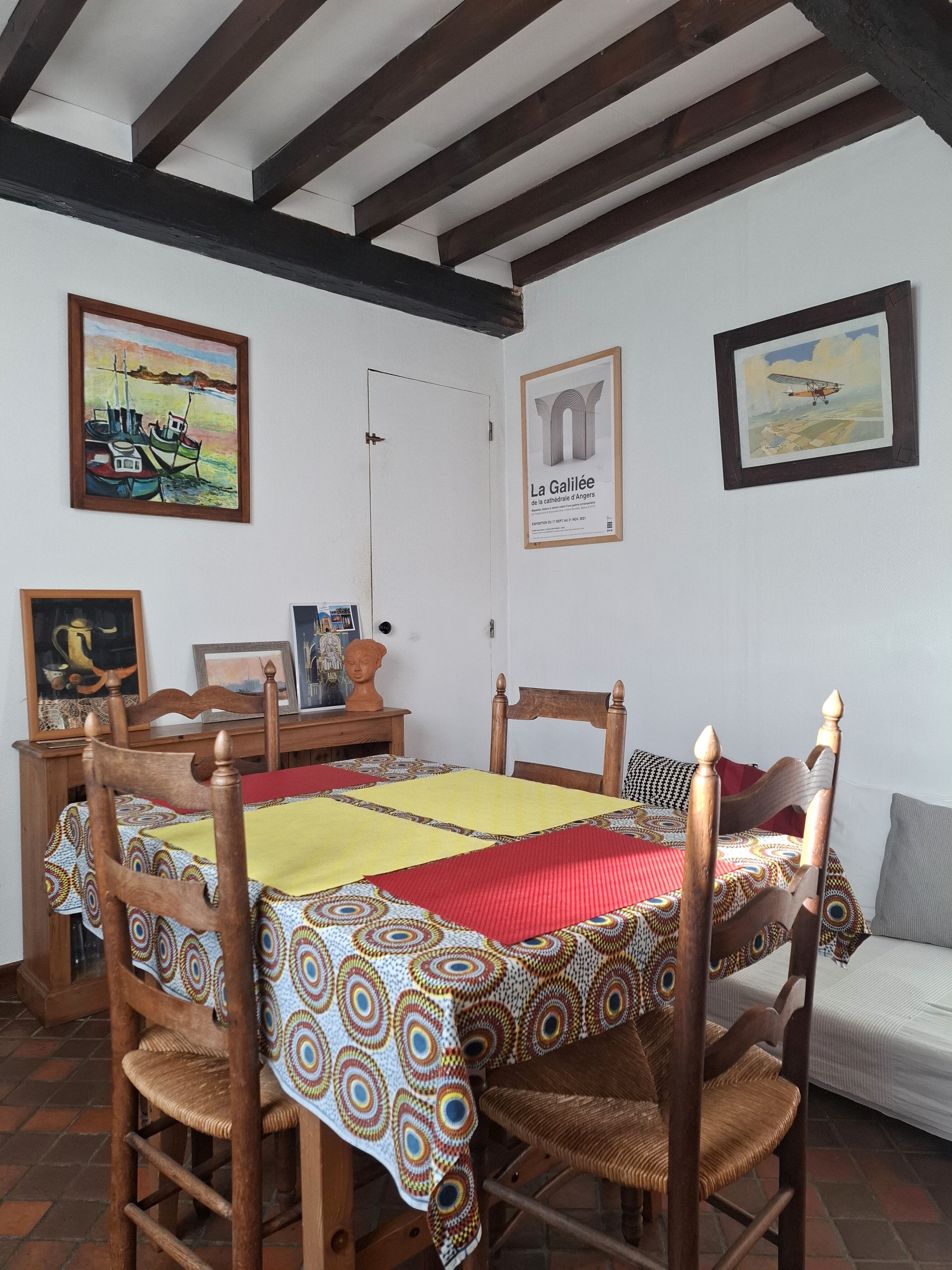 Chambre d'hotes "Les Trois Plumes"-餐饮