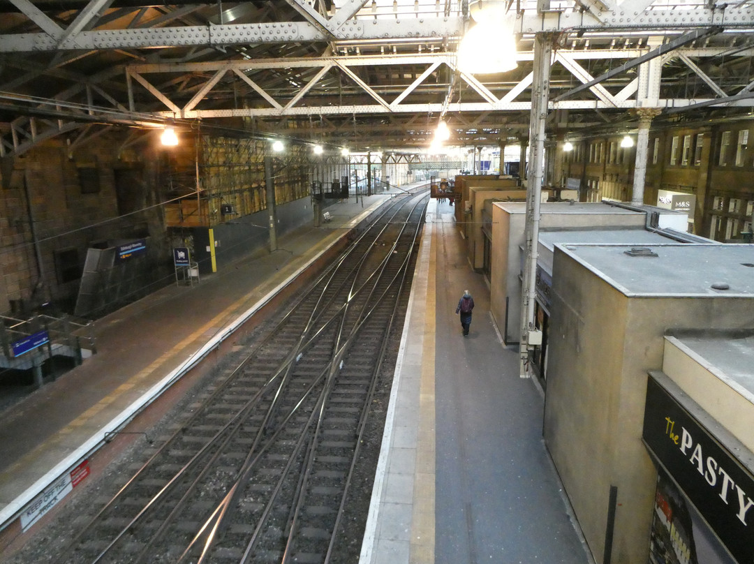 Edinburgh Waverley Station景点图片