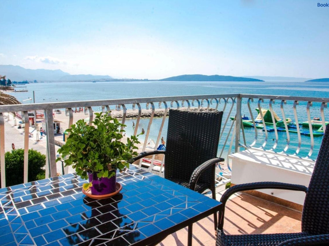 Beachfront Apartments Don