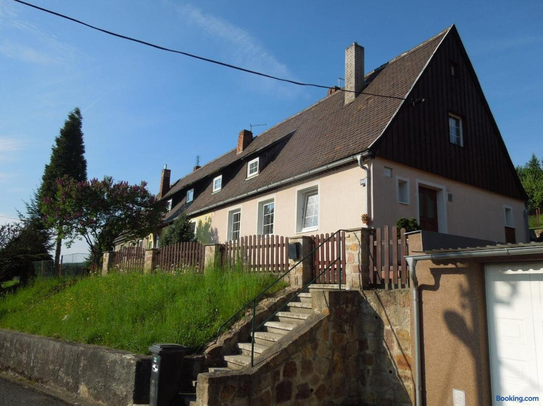 Apartments Benesov Nad Ploucnici