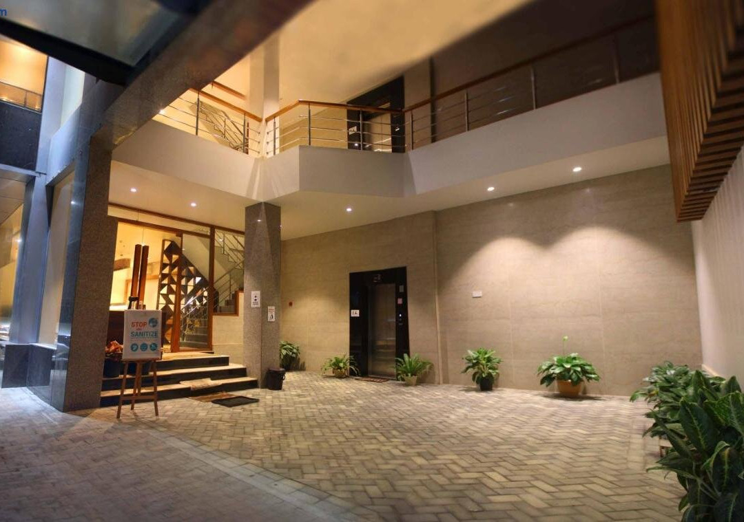 Hotel Daani Continental