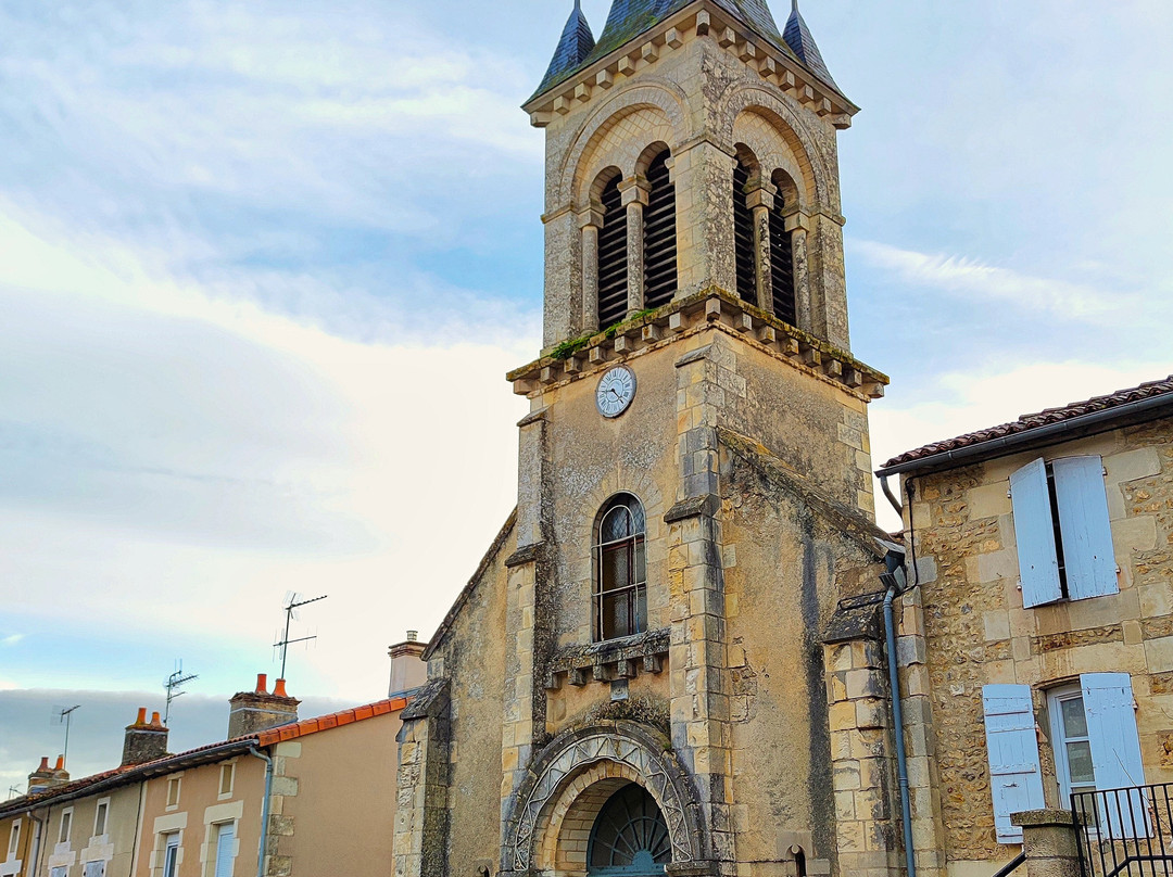 Église Notre-dame De Coulombiers景点图片