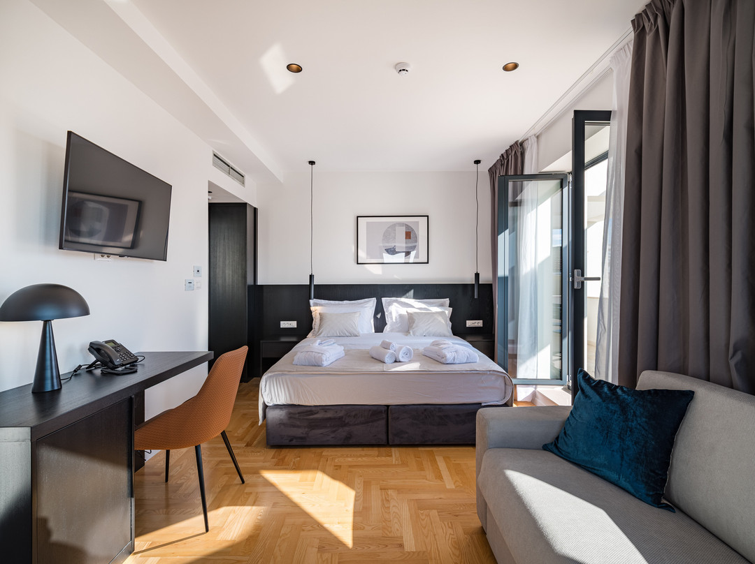 Miramare Hotel主图