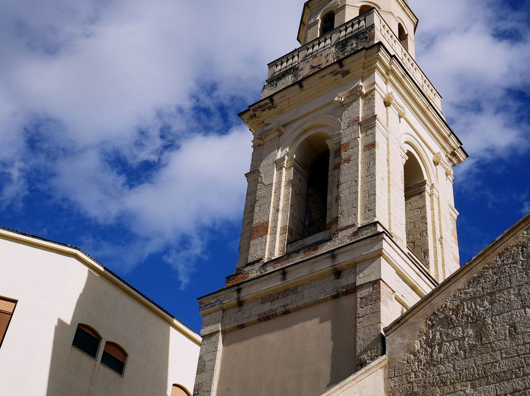 Chiesa di Sant'Ambrogio-Monserrato必去景点
