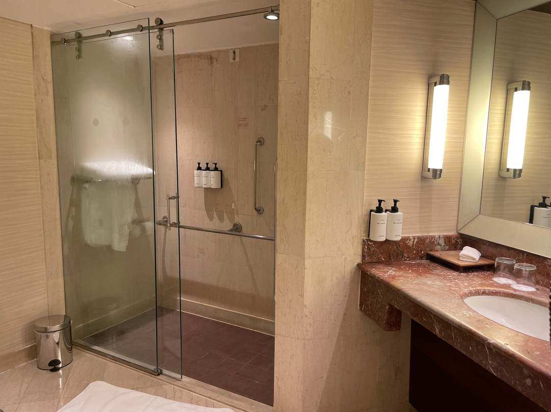 雅典神殿洲际酒店主图