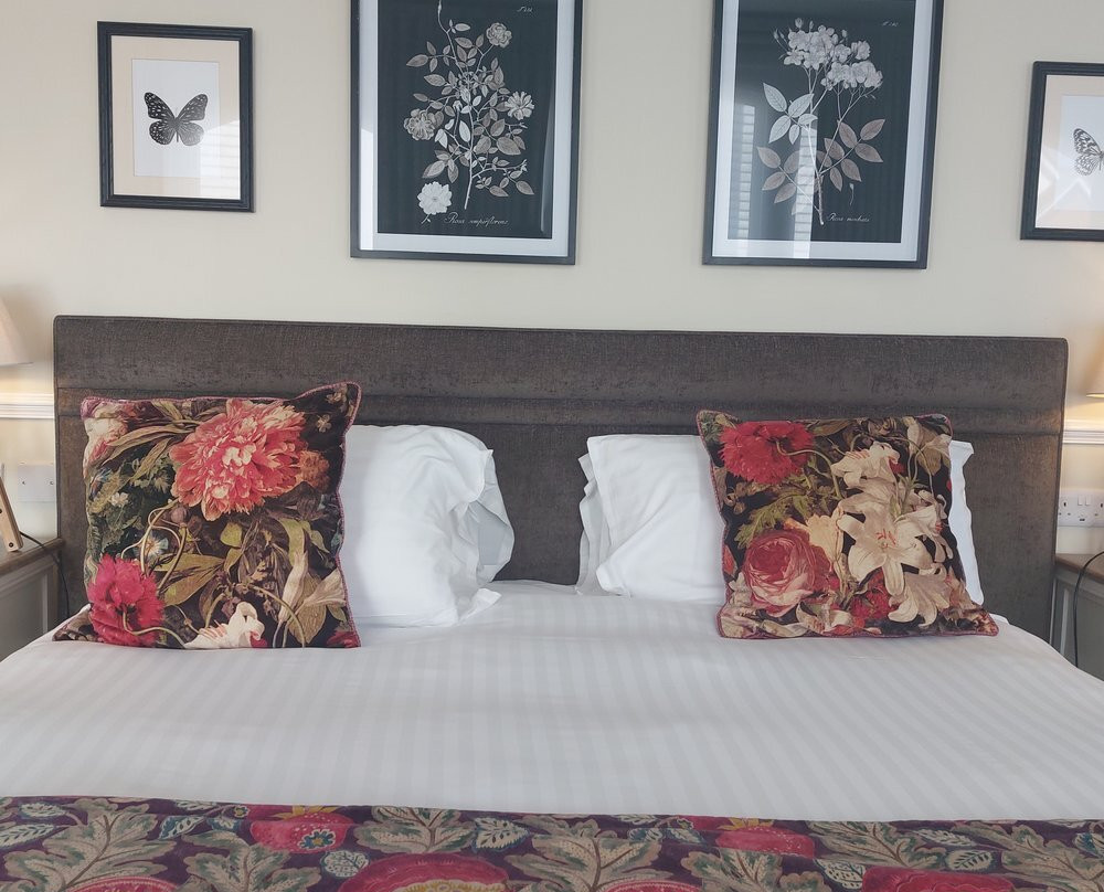 The White Horse Hotel主图