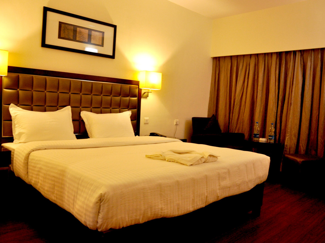 The Regency Hotel主图