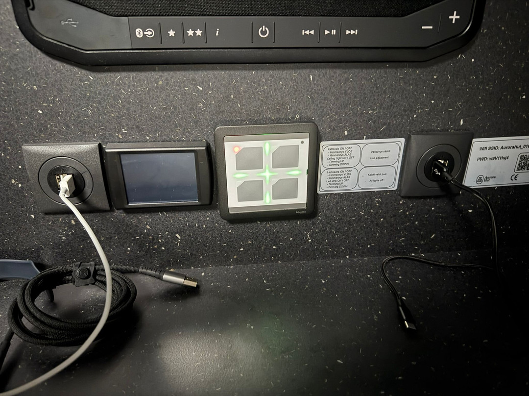 Skyfire Village Igloos主图