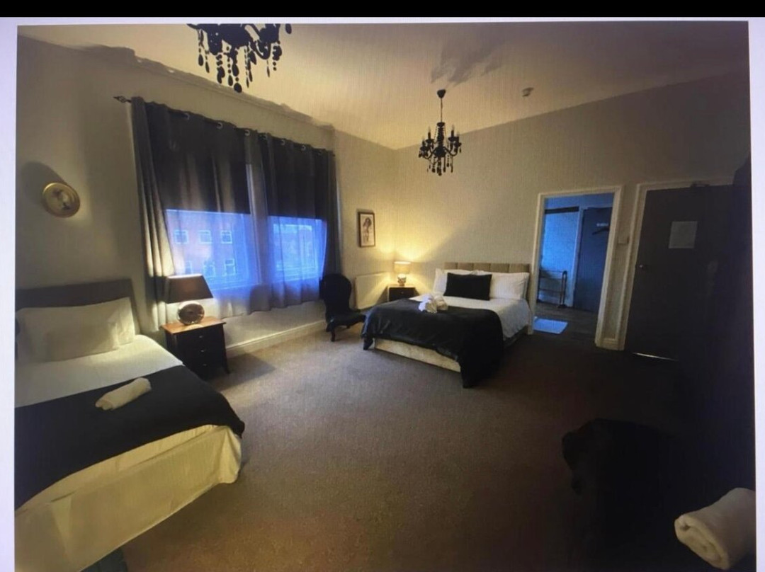 St Andrews House Hotel主图