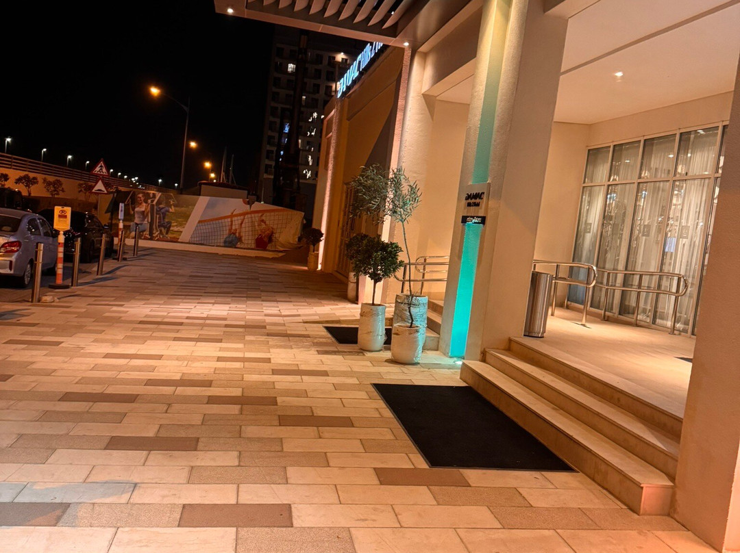 Damac Hills 2 Hotel - Edge by Rotana主图