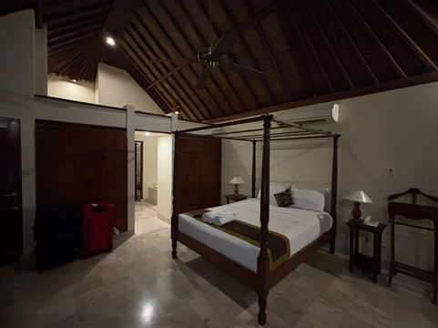 巴厘岛戴安娜别墅酒店主图