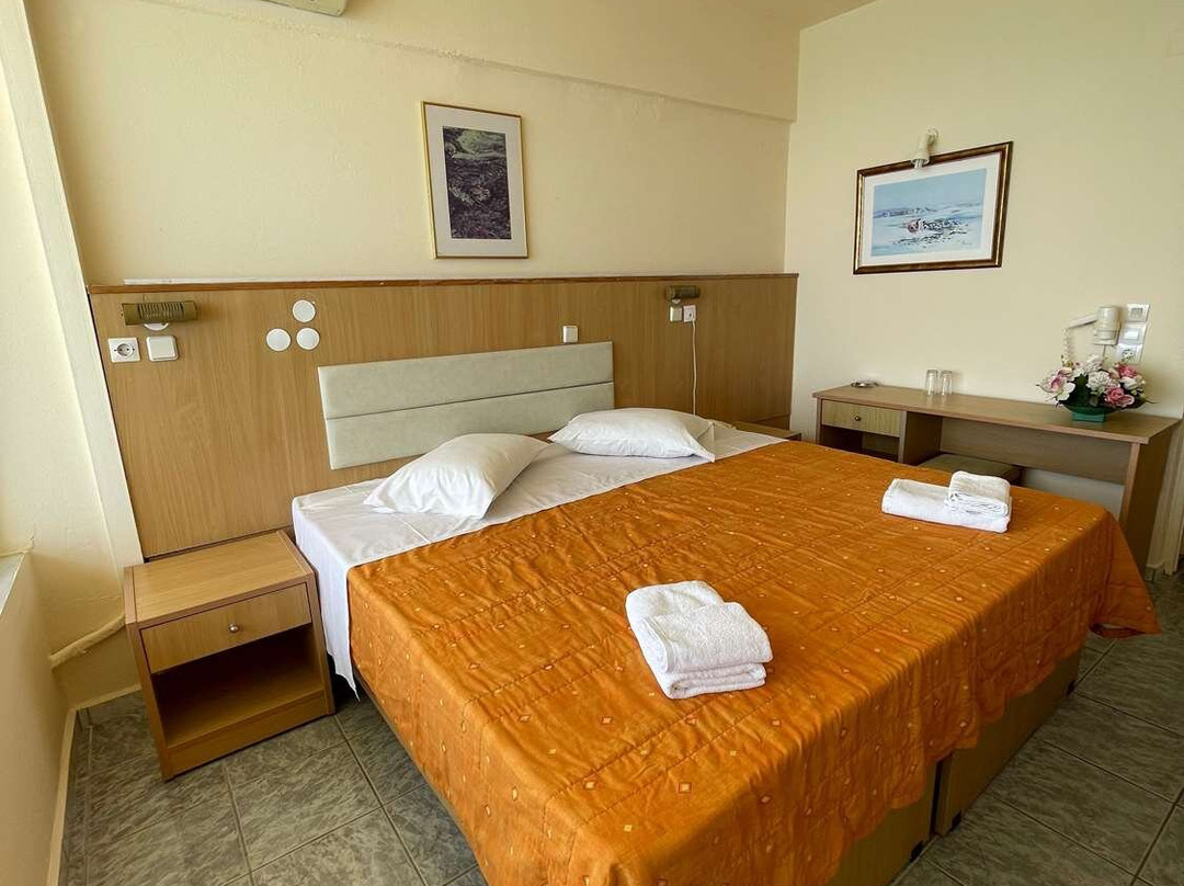 Eri Beach & Village Hotel