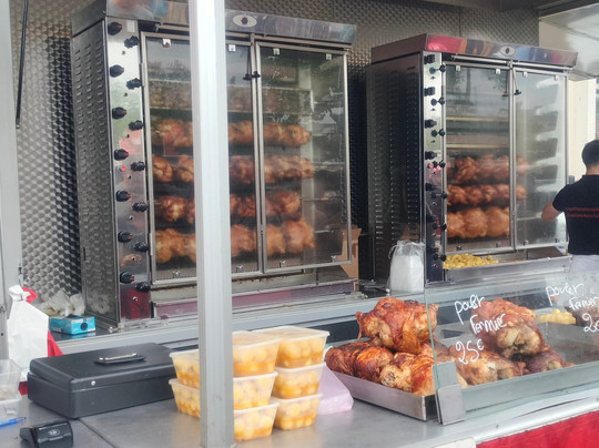 Marché Dominical De Caen