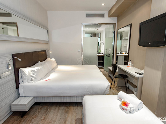 珀蒂宫普埃尔塔索勒酒店