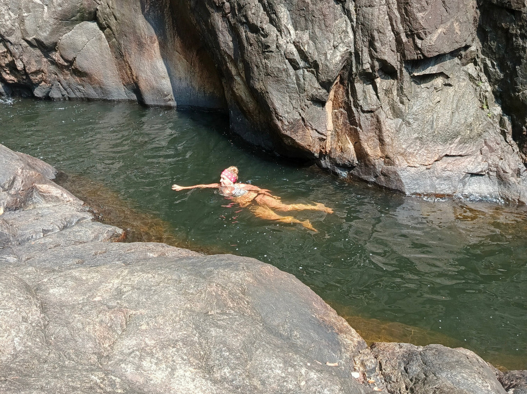 空仆瀑布-象岛必去景点