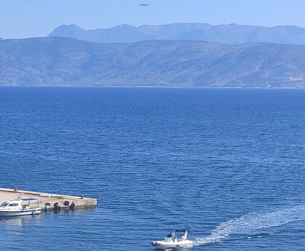 Dimitrios Apartments主图