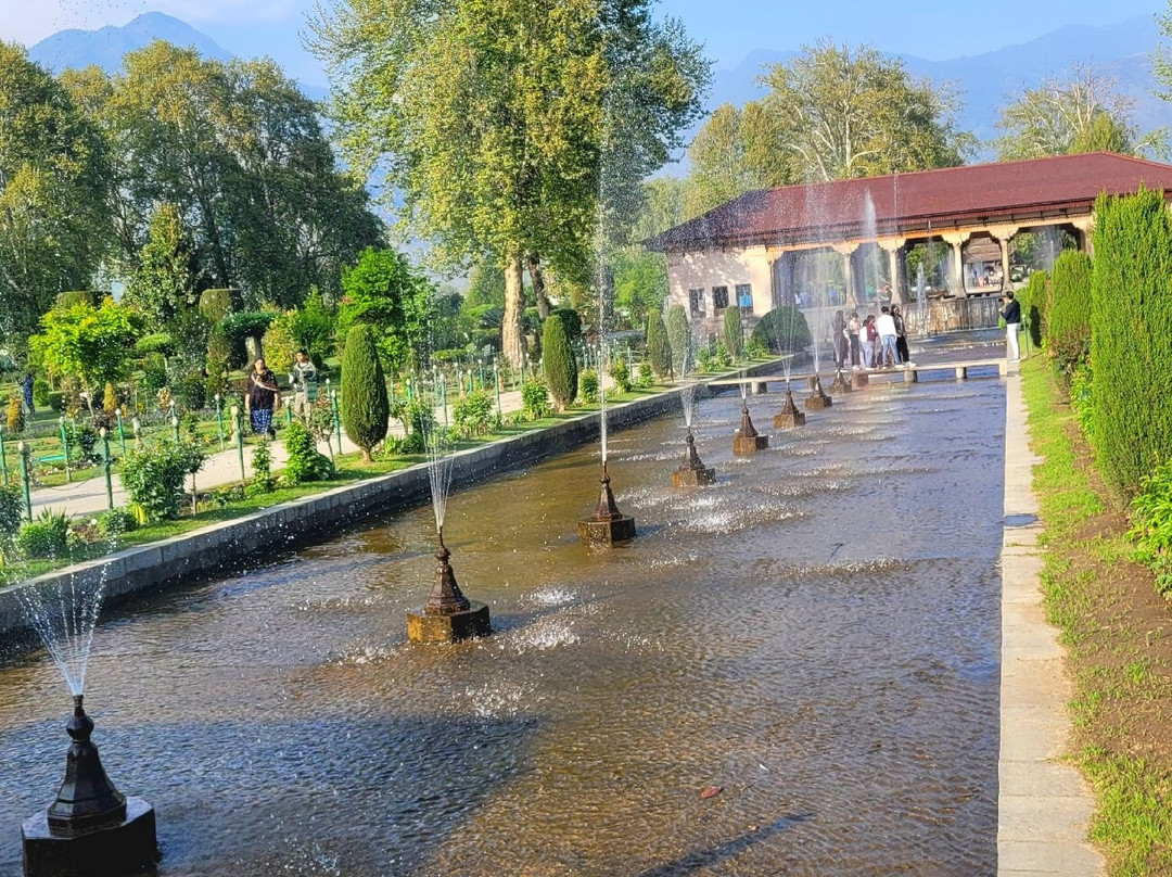 Mughal Gardens-斯利那加必去景点