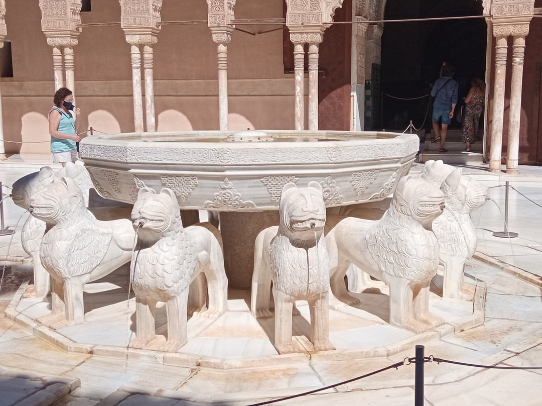 Grupoxplorer Tours-格拉纳达必去景点