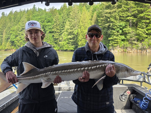 Hooked Up Sturgeon Fishing Adventures-奇利瓦克必去景点