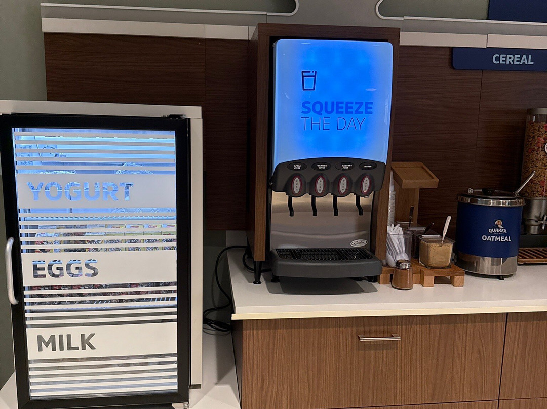 Holiday Inn Express & Suites Albuquerque East by IHG主图