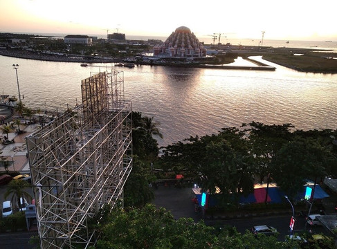 Almadera Hotel Makassar主图