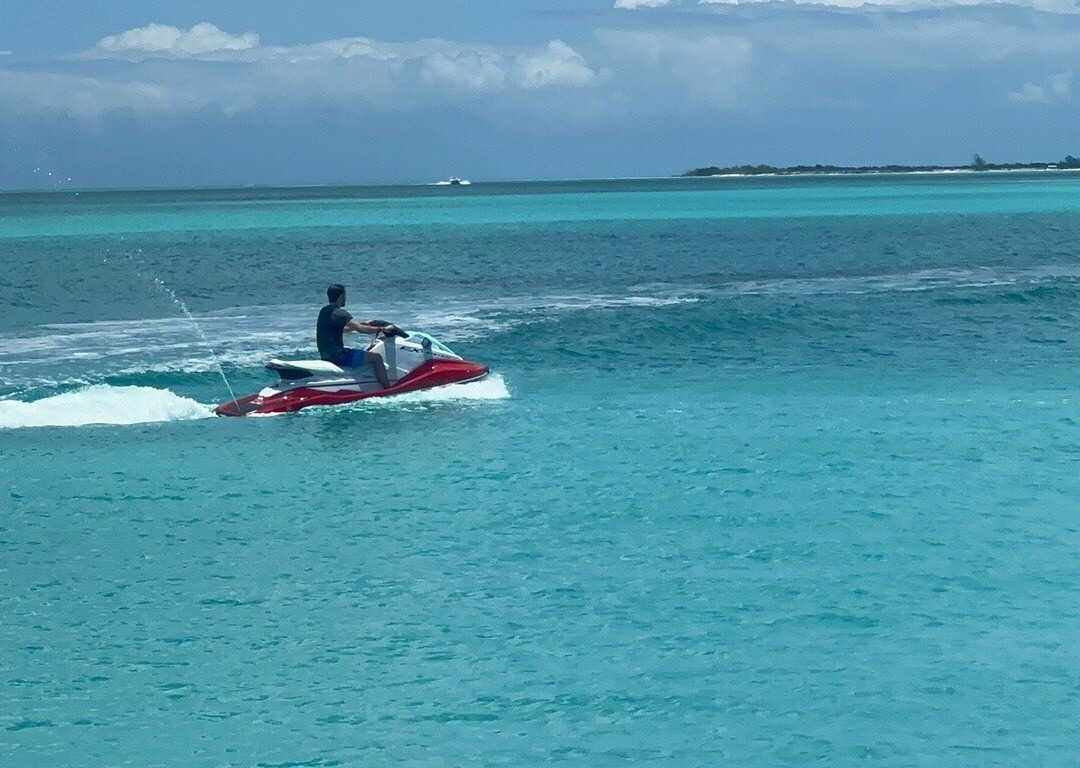 Big Blue Collective-普罗维登西亚莱斯必去景点