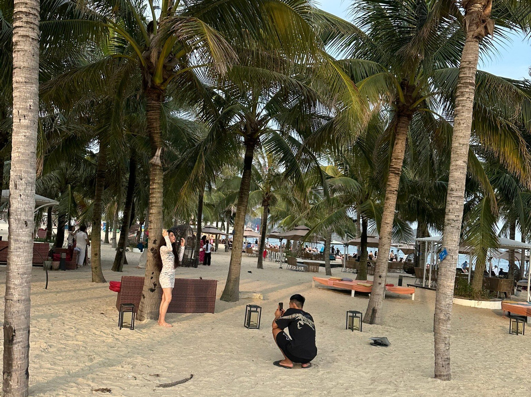 Bai Chay Beach-下龙湾必去景点