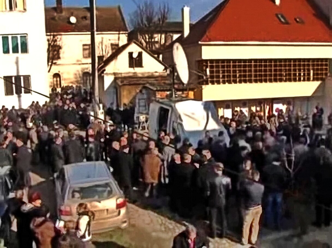 Rodna Kuca Alija Izetbegovica-Samac必去景点