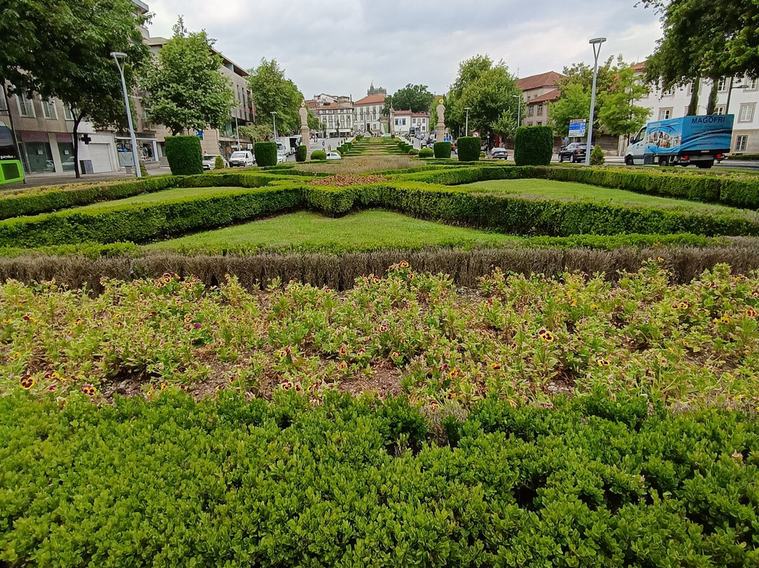 Igreja de Nossa Senhora da Consolação e Santos Passos-吉马良斯必去景点