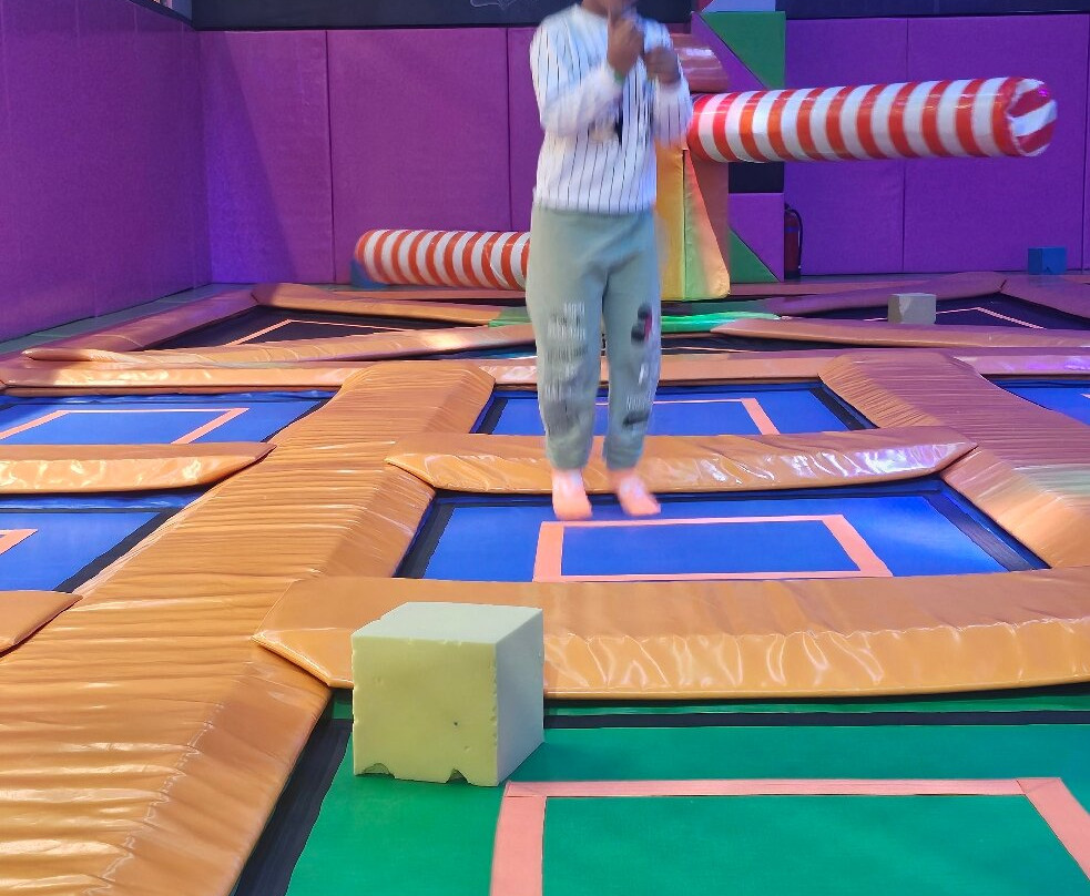 Skyjumper Trampoline Park Ambernath-Ambarnath必去景点