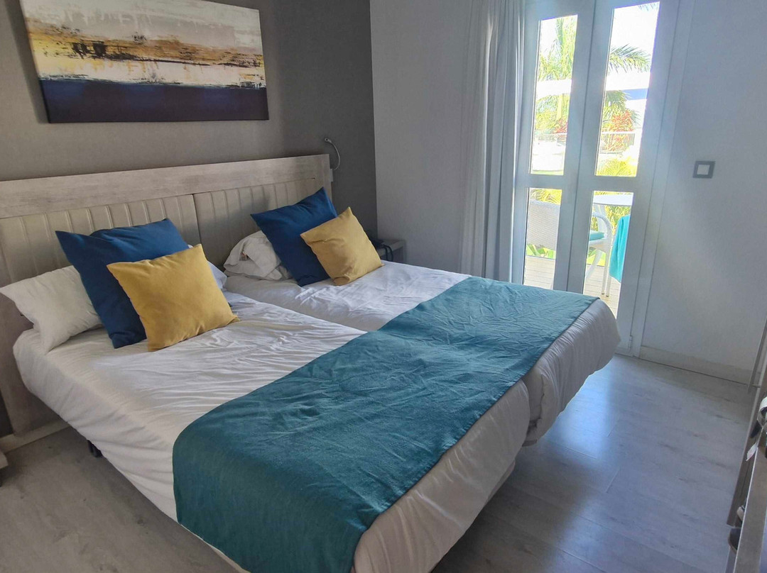 Hotel Livvo Los Calderones主图