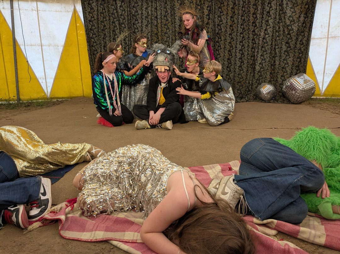 The Willow Globe-兰德林多德威尔斯必去景点