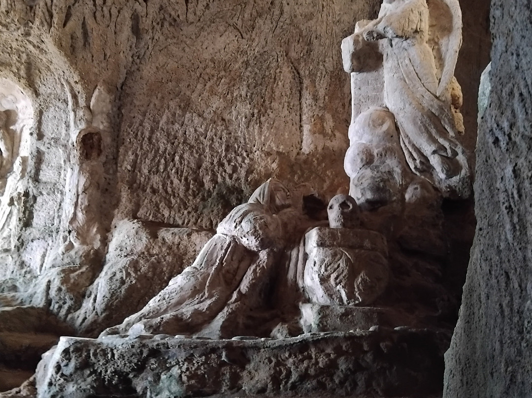 Spiaggia Libera Chiesa di Piedigrotta-皮佐必去景点