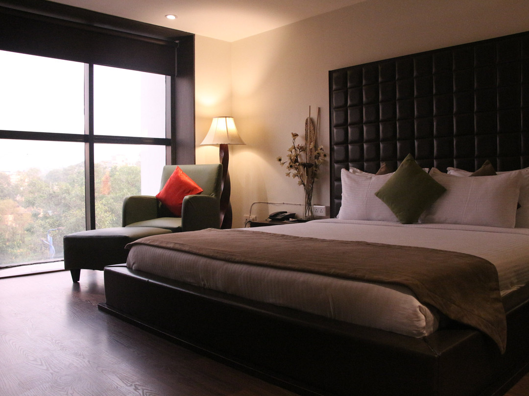 Seventeen Degrees Hotel Co Pvt Ltd主图