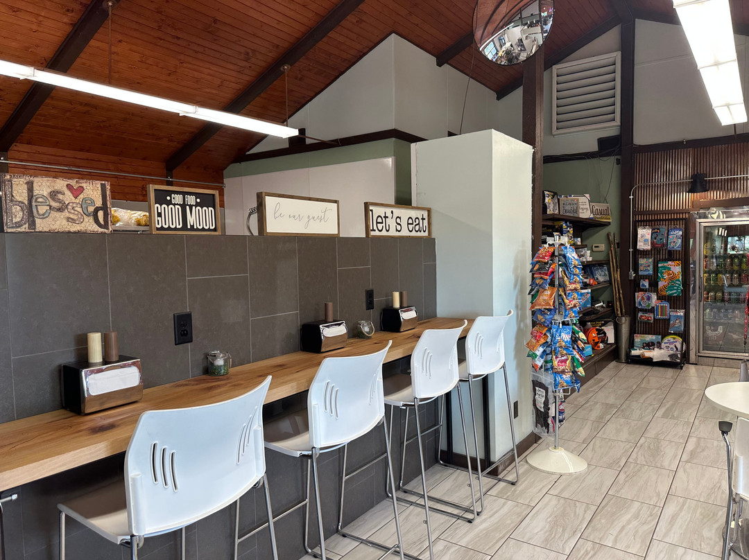 Pine Grove RV Park & Campground-Greenwood必去景点